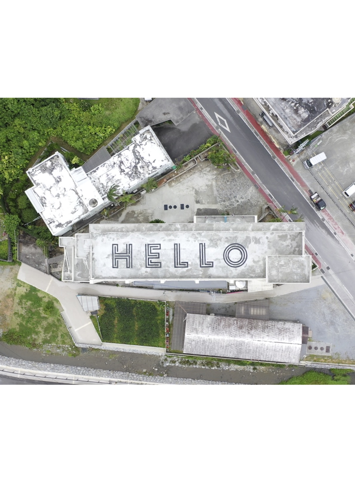 A 45-year-old abandoned hotel is reborn: YANBARU HOSTEL